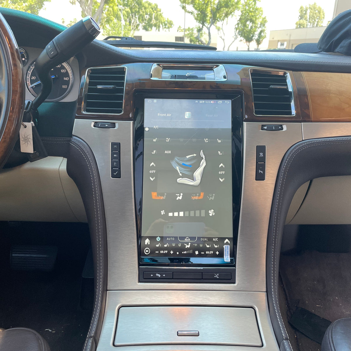 13.6" Android 13 VERTICAL SCREEN Navigation Radio for Cadillac Escalade 2007 - 2014 | Phoenix Automotive