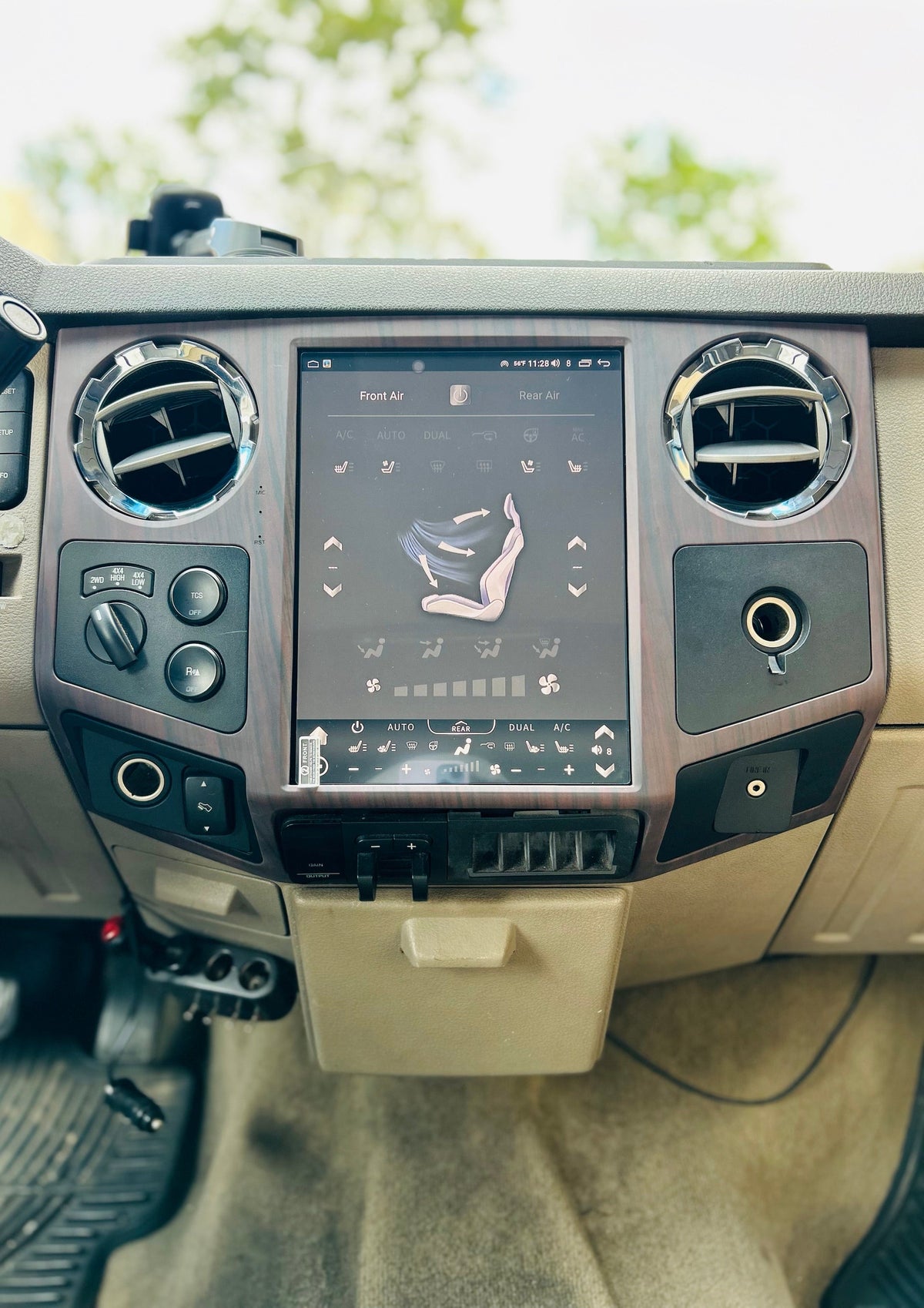 12.1 inch Android 13/14 Vertical Screen Navigation Radio for Ford F-250 F-350 Super Duty trucks 2008 - 2016
