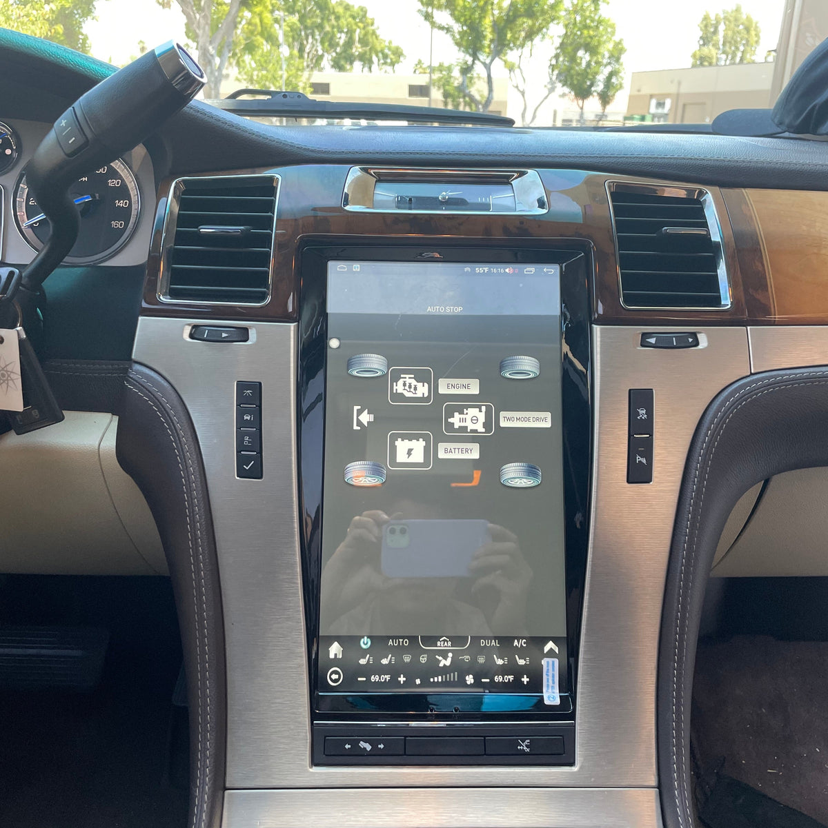 13.6" Android 12 VERTICAL SCREEN Navigation Radio for Cadillac Escalade 2007 - 2014 | Phoenix Automotive