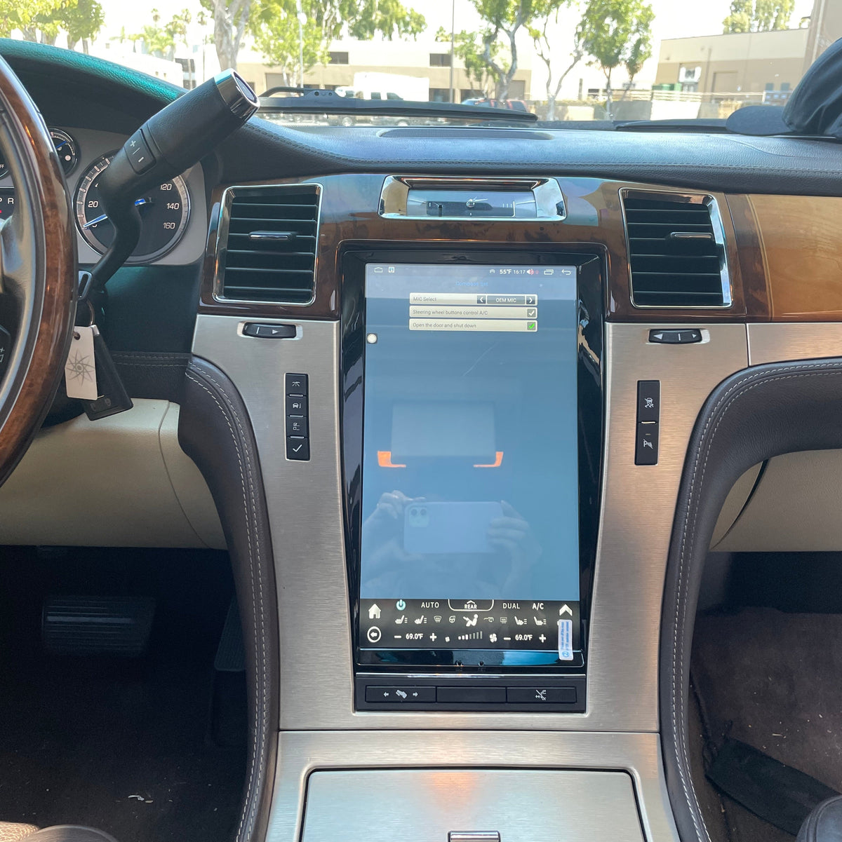 13.6" Android 12 VERTICAL SCREEN Navigation Radio for Cadillac Escalade 2007 - 2014 | Phoenix Automotive