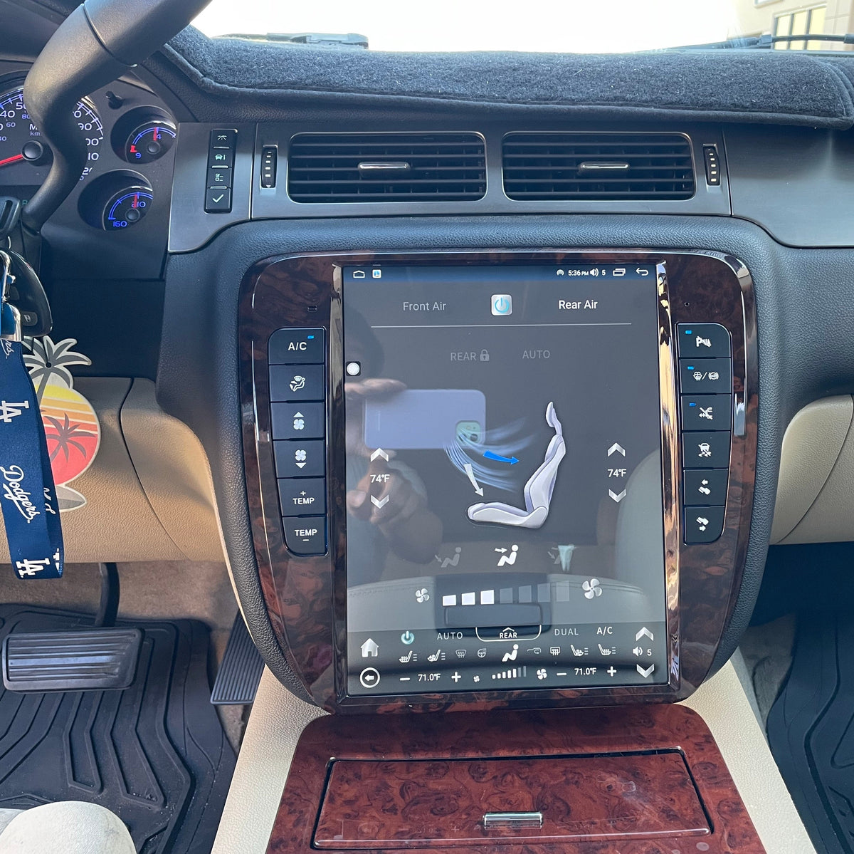 [Hot-selling] 13" Android 13 Navigation Radio for Chevrolet Silverado Tahoe Suburban GMC Yukon Sierra Avalanche 2007 - 2014 | Phoenix Automotive