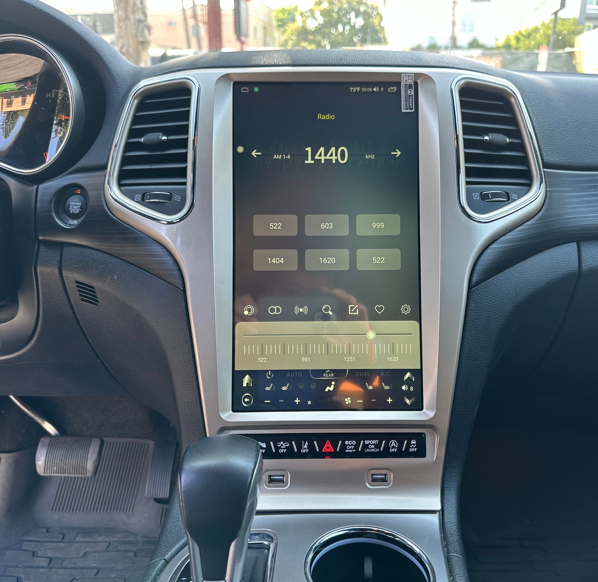 13.6" Vertical Screen Android 12 Fast boot Navigation Radio for Jeep Grand Cherokee 2014 - 2022 - Smart Car Stereo Radio Navigation | In-Dash audio/video players online - Phoenix Automotive