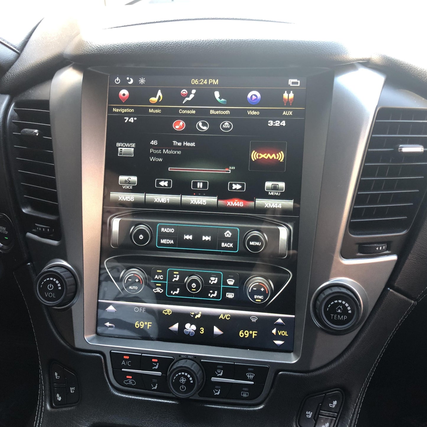 [PX6 SIX-CORE]12.1" Android 13 Fast Boot Vertical Screen Navigation Radio for Chevrolet Tahoe Suburban GMC Yukon 2015 - 2020