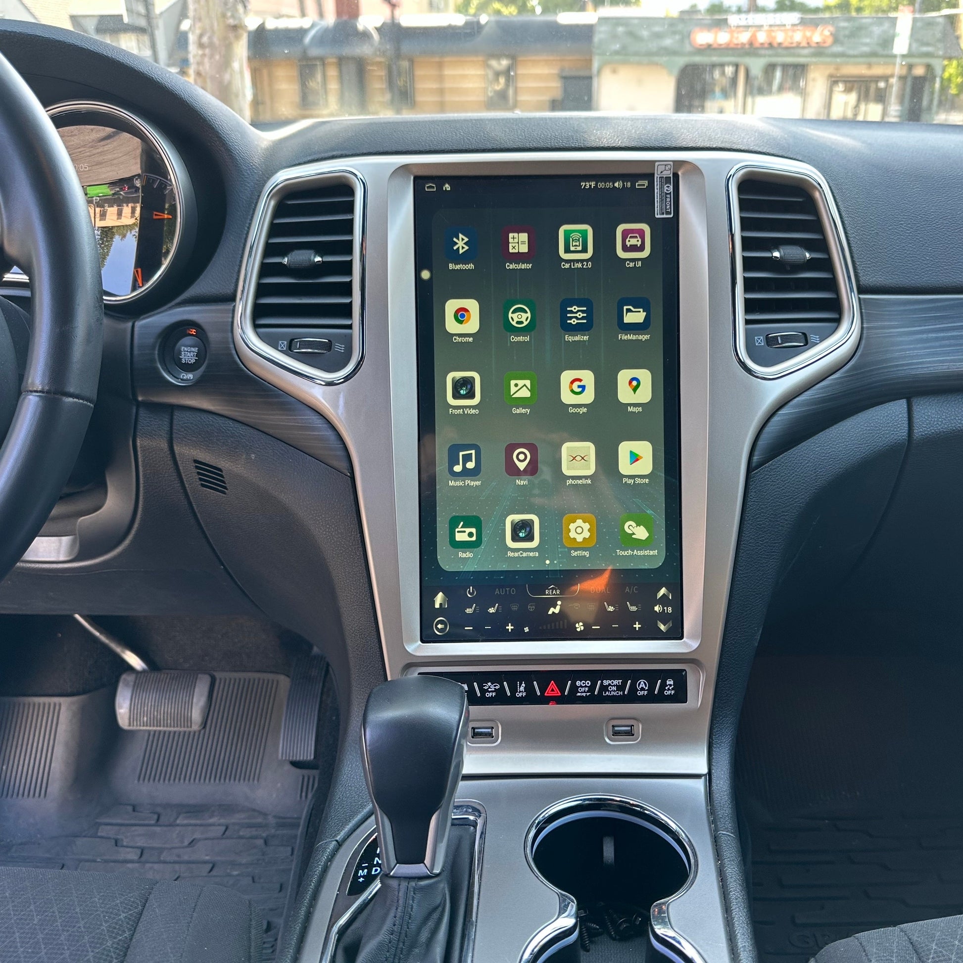 13.6" Vertical Screen Android 12 Fast boot Navigation Radio for Jeep Grand Cherokee 2014 - 2022 - Smart Car Stereo Radio Navigation | In-Dash audio/video players online - Phoenix Automotive